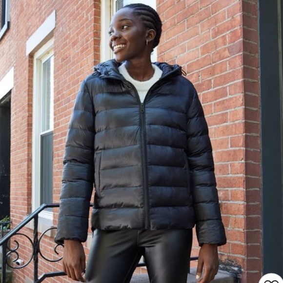 Jackets & Blazers - Black hoodie puffer coat XL